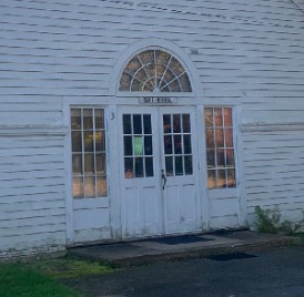 Davis Memorial Hall in Petersham
